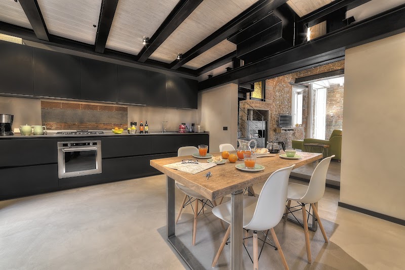 Stone Walls - Kitchen